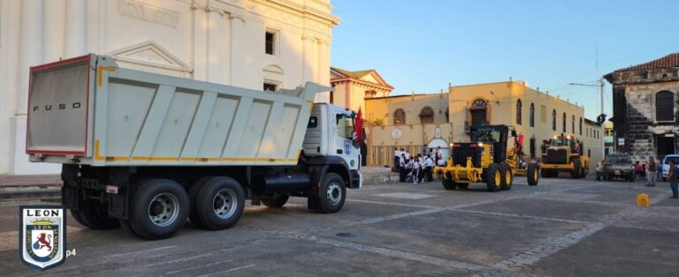 Alcaldía de León adquiere maquinaria pesada