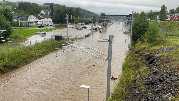 Huracán Hans obliga a evacuar a 4000 personas en Noruega