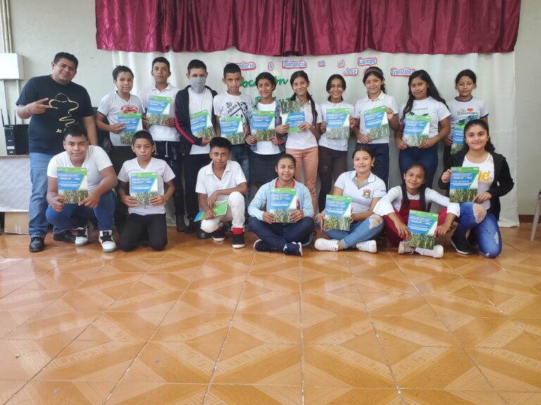 Fortalecen capacidades de los estudiantes en El Coyolar