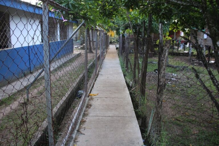 Inauguran 200 metros lineales de andenes en Puerto Cabezas