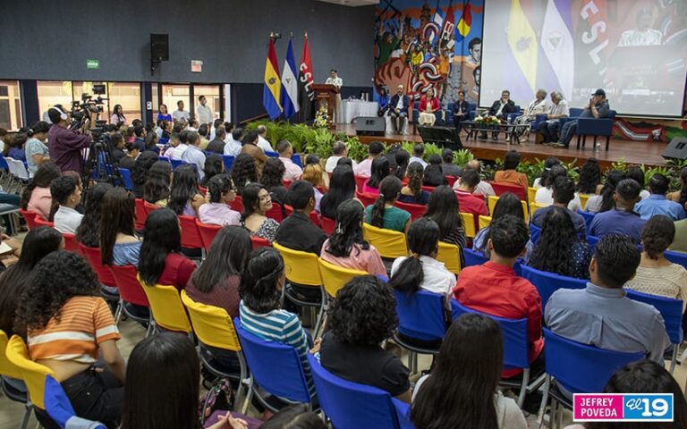 CNU conmemora aniversarios de natalicio de los comandantes Fidel y Tomás
