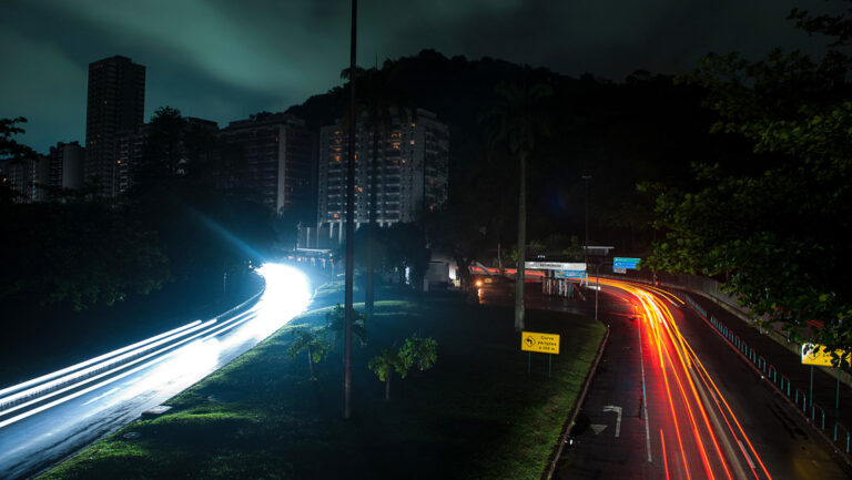 Varios estados quedan sin energía en Brasil