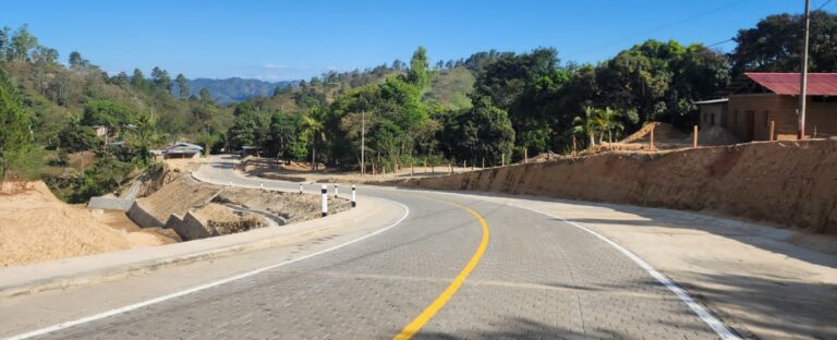 Pobladores de Jalapa cuentan con calles nuevas