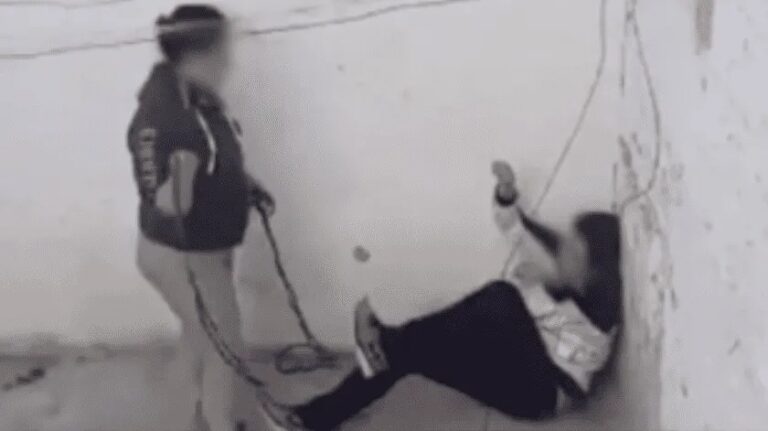 Madre da golpiza a su hijo por serle infiel a su esposa embarazada