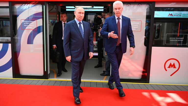 Moscú inaugura nueva línea de servicios de trenes