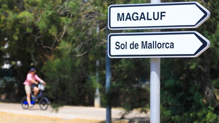 Seis turistas violan a una joven en España