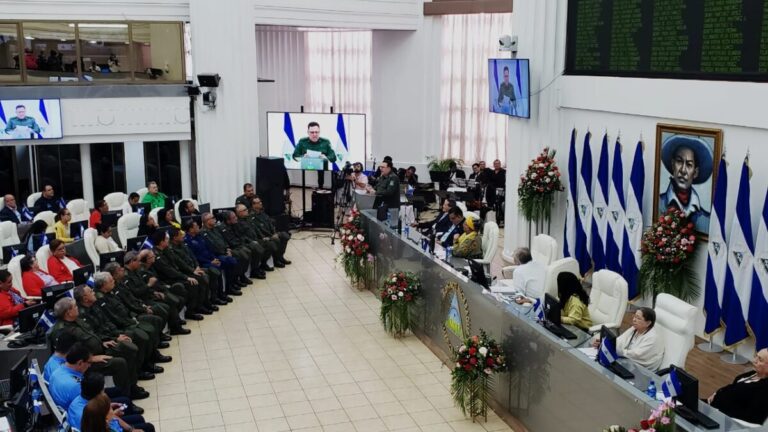 AN entrega reconocimiento al Ejército de Nicaragua