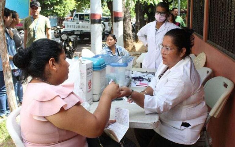 Clínica Móvil llega hasta las familias del barrio San Sebastián