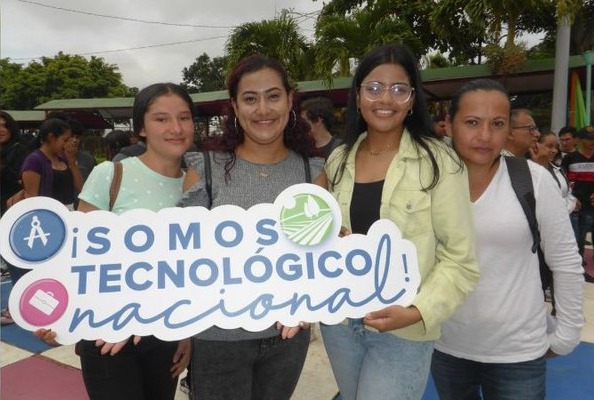 Celebran el 46 aniversario de fundación del Centro Tecnológico Ricardo Morales Avilés