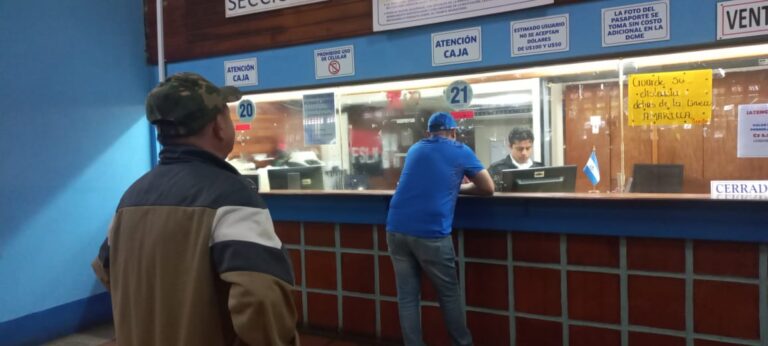 Presentan requisitos para extranjeros residentes que quieran salir del país