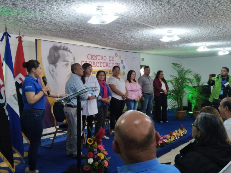  Realizan primera promoción del centro de capacitación “Comandante Carlos”