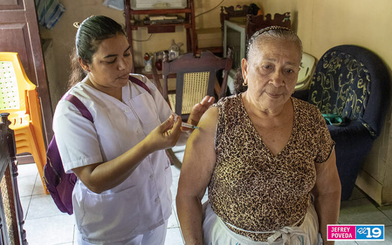 Jornada de vacunación contra la Covid-19 en el barrio Sócrates Sandino