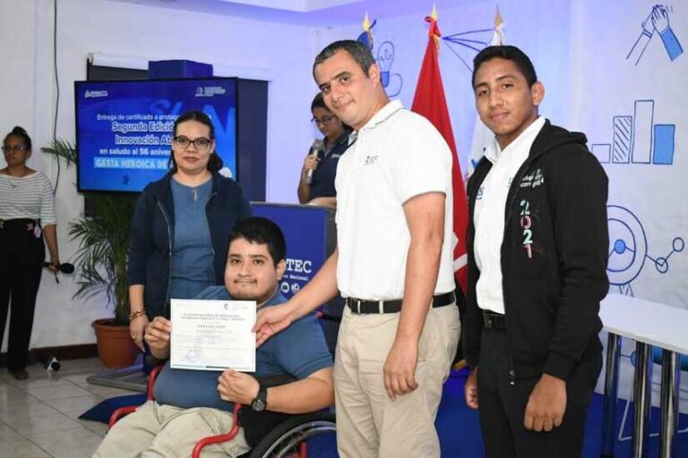 Más de 170 protagonistas del taller de Innovación Abierta recibieron su certificado