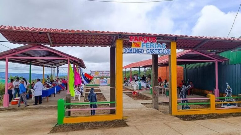 Avanza la construcción y mejoras de Parques de Ferias en el país