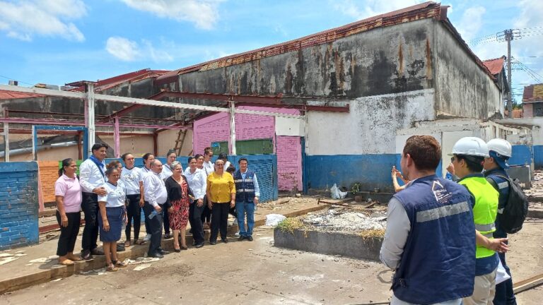 Construyen escuela en Chinandega