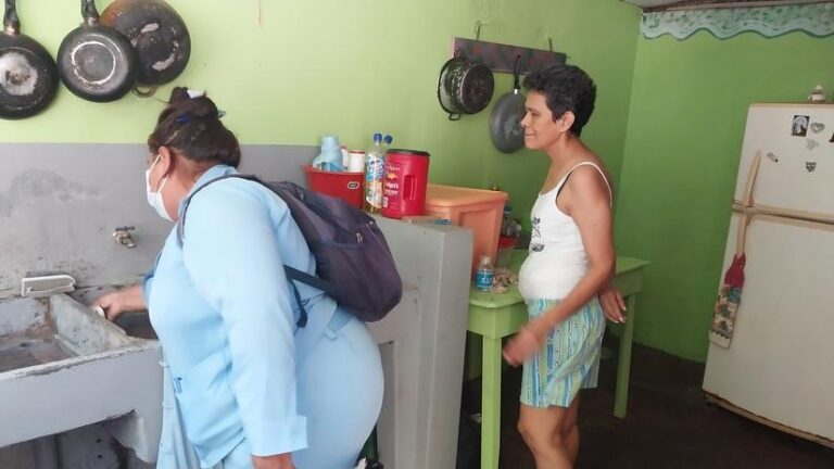 Brigadas de Salud realizan jornada de lucha antiepidémica en el Francisco Meza Roja