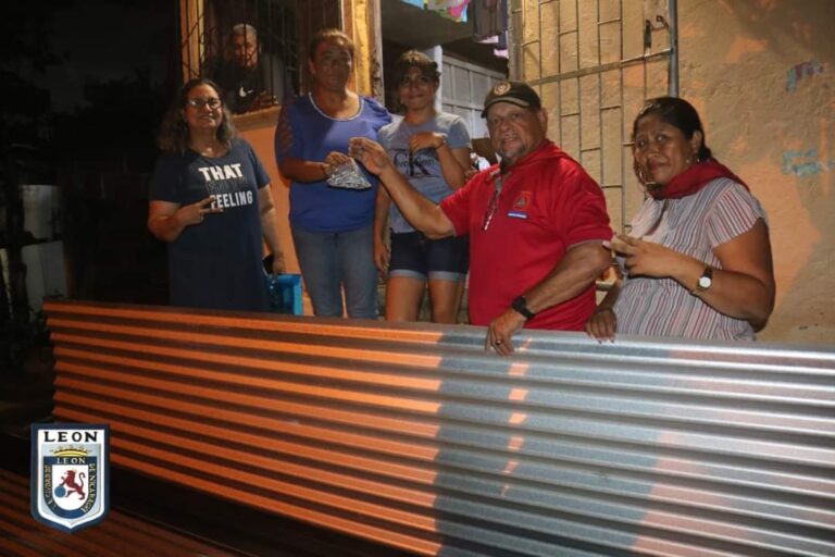 Alcaldía de León brinda atención a familias afectadas por lluvias