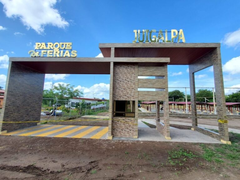 Avanza construcción de segunda etapa de parque de ferias en Juigalpa