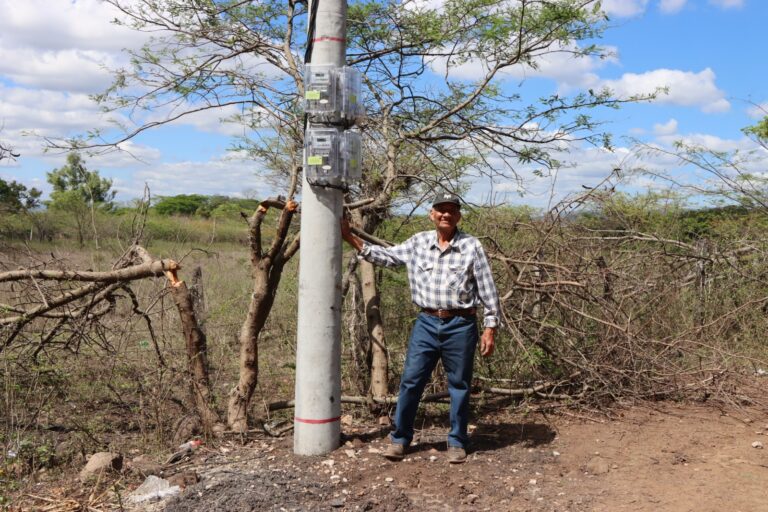 Inauguran proyecto de electrificación en Quilalí