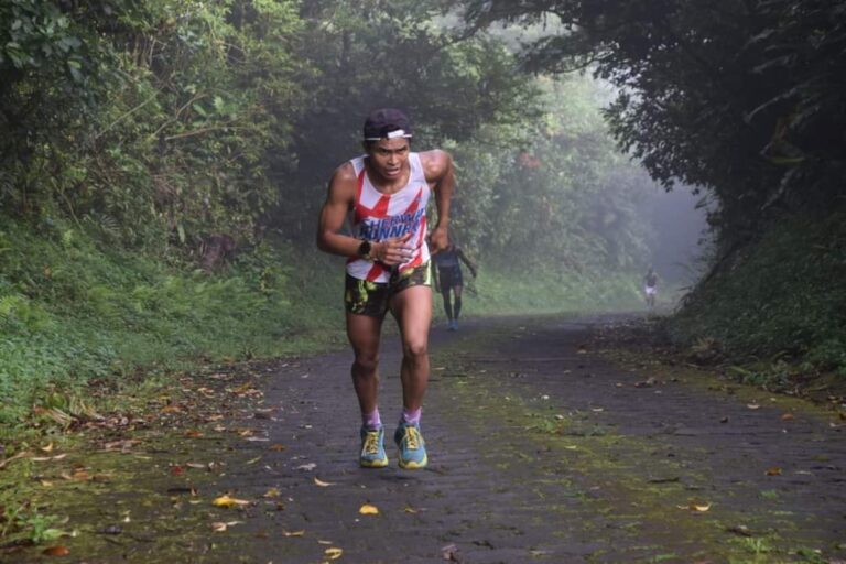 Realizan Reto Nacional “Escalando el Mombacho”