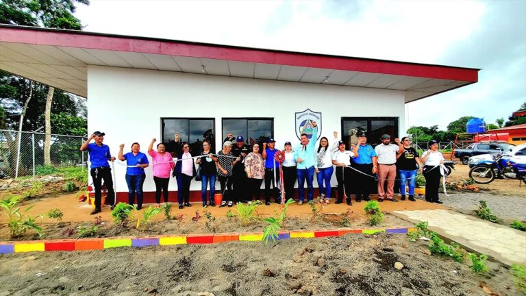 Inauguran en Nueva Guinea un Complejo de Servicios del MIGOB