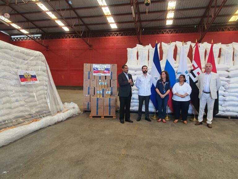 Rusia dona a Nicaragua harina y aceite para fortalecer la merienda escolar