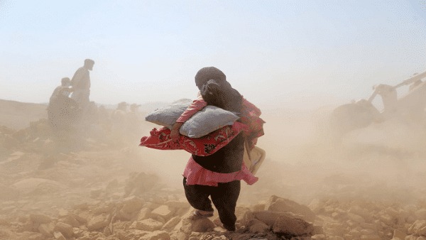 Afganistán corrige en más de 1,000 los muertos por terremoto