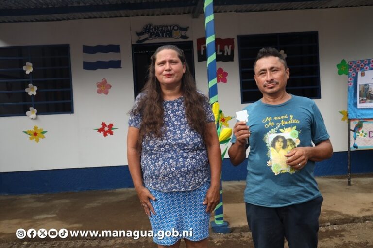 Entregan vivienda digna a familia habitante del barrio Milagro de Dios
