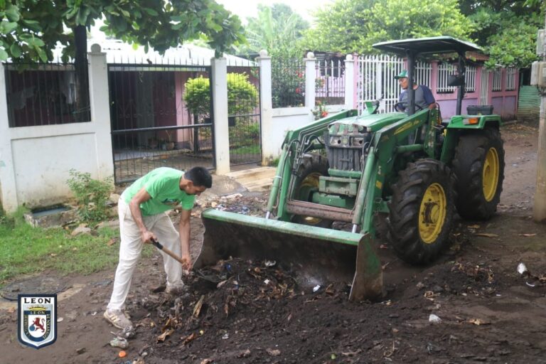 Realizan jornada de eliminación de botaderos clandestinos