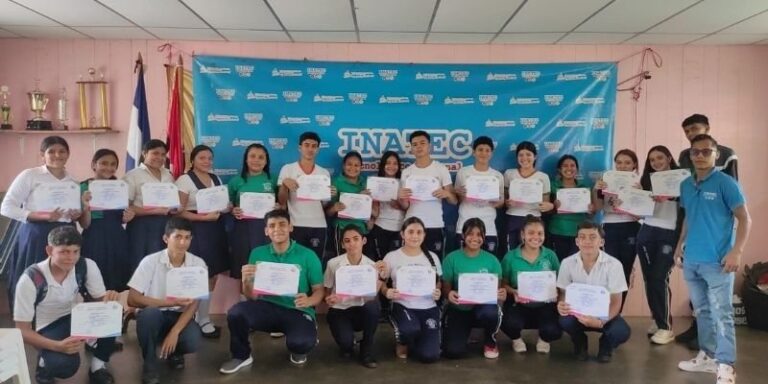 Concluye con éxito el curso de Emprendimiento en el Campo en El Coral