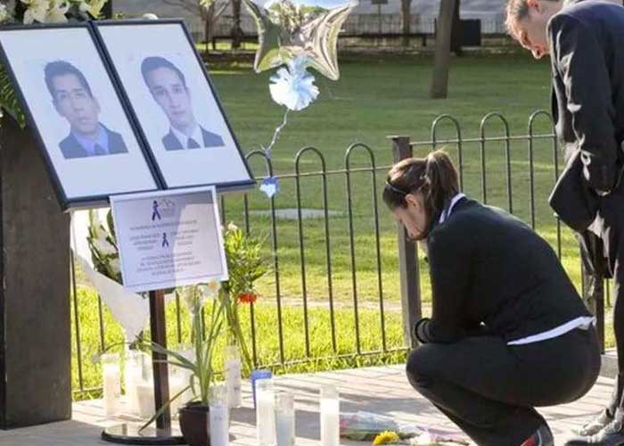 Condenan a 90 años de cárcel a militares que asesinaron a estudiantes en México