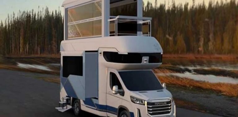 Fabrican una casa rodante de dos pisos y con ascensor