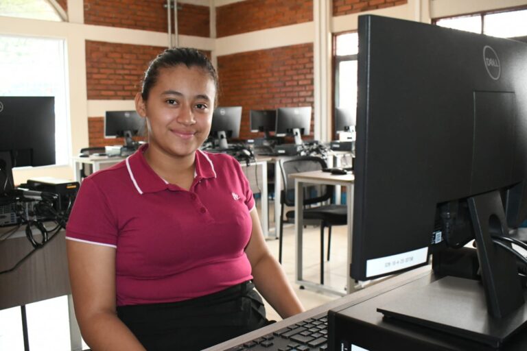 Abren dos cursos en la Escuela de Oficio en Nandaime