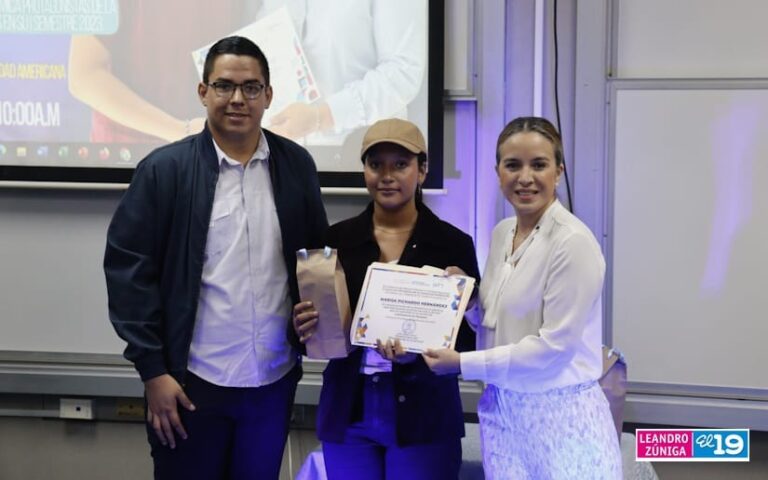 MINJUVE entrega reconocimiento a 9 universitarios de la UAM