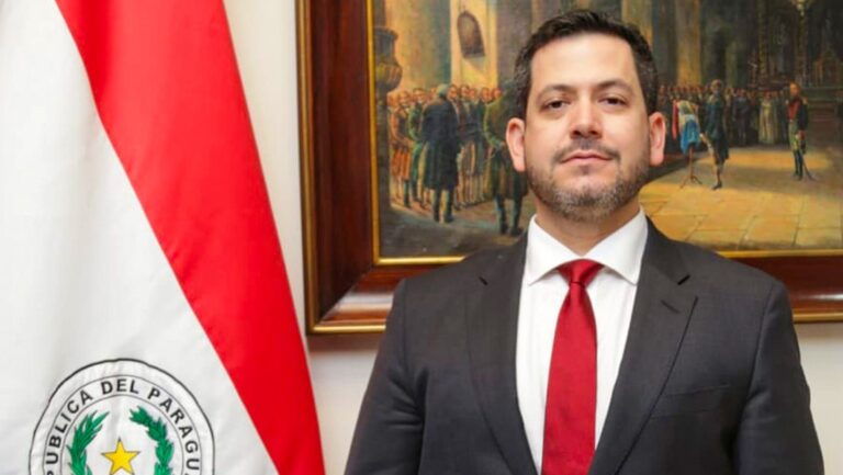 Proyecto para aumentar el salario a algunos legisladores a 5 mil dólares causa controversia