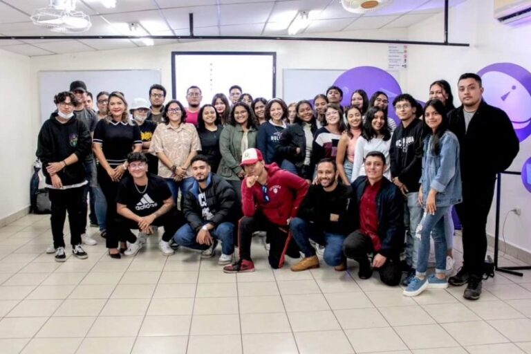 Realizan taller de fotografía creativa en la Universidad del Valle
