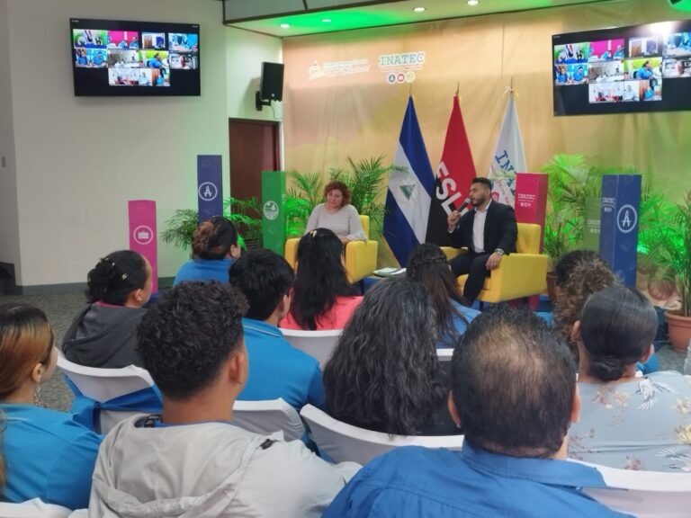 Rinden homenaje al Comandante Carlos con un encuentro de tutores virtual