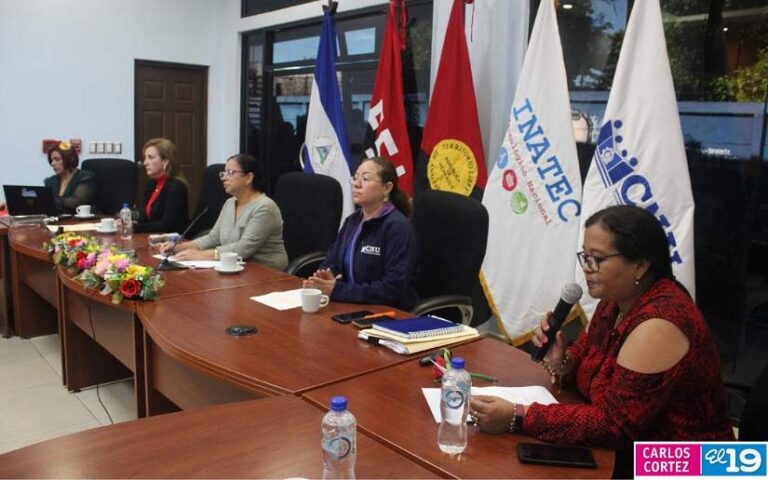 MINED acompaña a bachilleres en su tránsito educativo