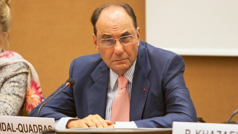 Disparan en el rostro a exlíder de Partido Popular de Cataluña