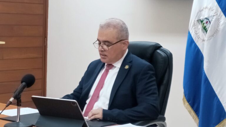 Brindan atención a 285 mil fincas productoras