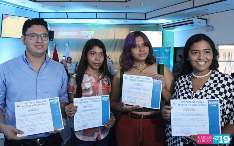 Certifican a 69 protagonistas del Centro de Desarrollo de Talentos Nieves Cajina