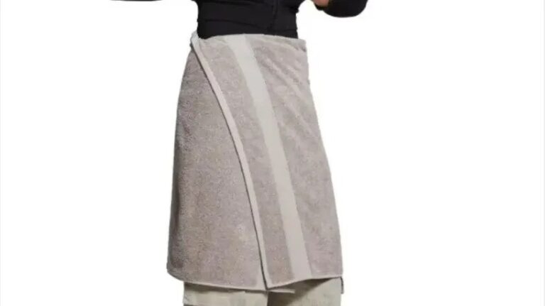 Balenciaga causa polémica con su falda de toalla