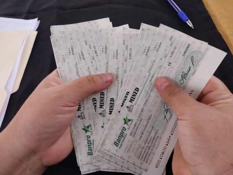 Más de 70 mil estudiantes del país reciben bono complementario