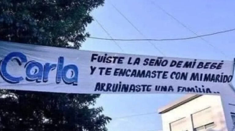 Exhibe la infidelidad de su esposo con la maestra de su hijo