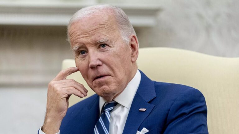 Gestión de Biden desciende a un 40 por ciento