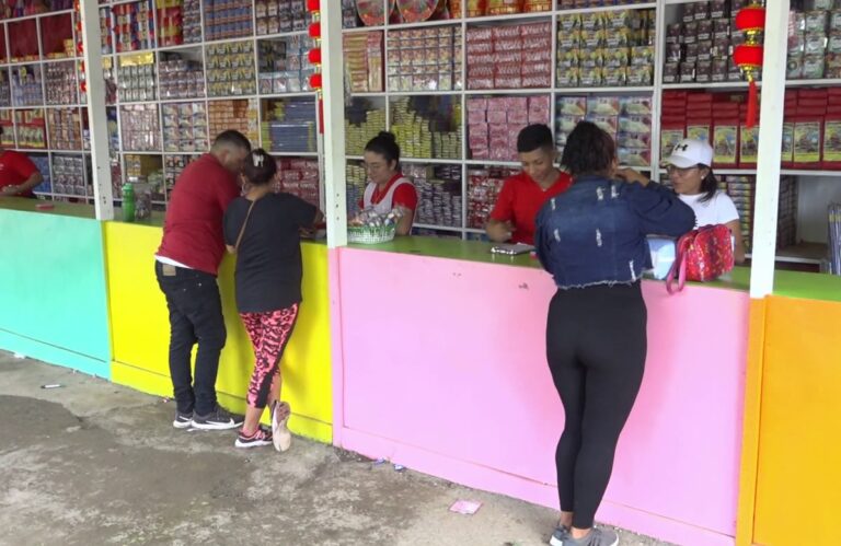 Puestos de pólvora reportan dinamismo en sus ventas