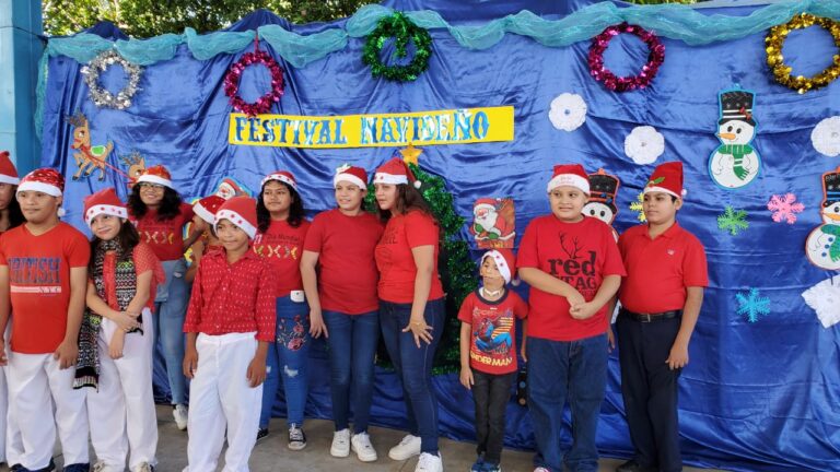 Realizan Festival Navideño en la escuela Melania Morales 