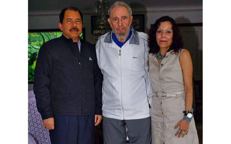 Carta del Presidente Comandante Daniel Ortega y la Vicepresidenta Compañera Rosario Murillo, al Comandante Fidel.