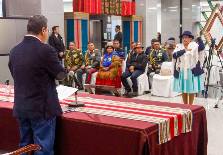 Celinda Sosa Lunda juramenta como Ministra de Relaciones Exteriores de Bolivia