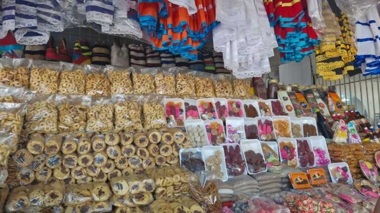 Comerciantes destacan ventas en productos que reparten en las Purísimas